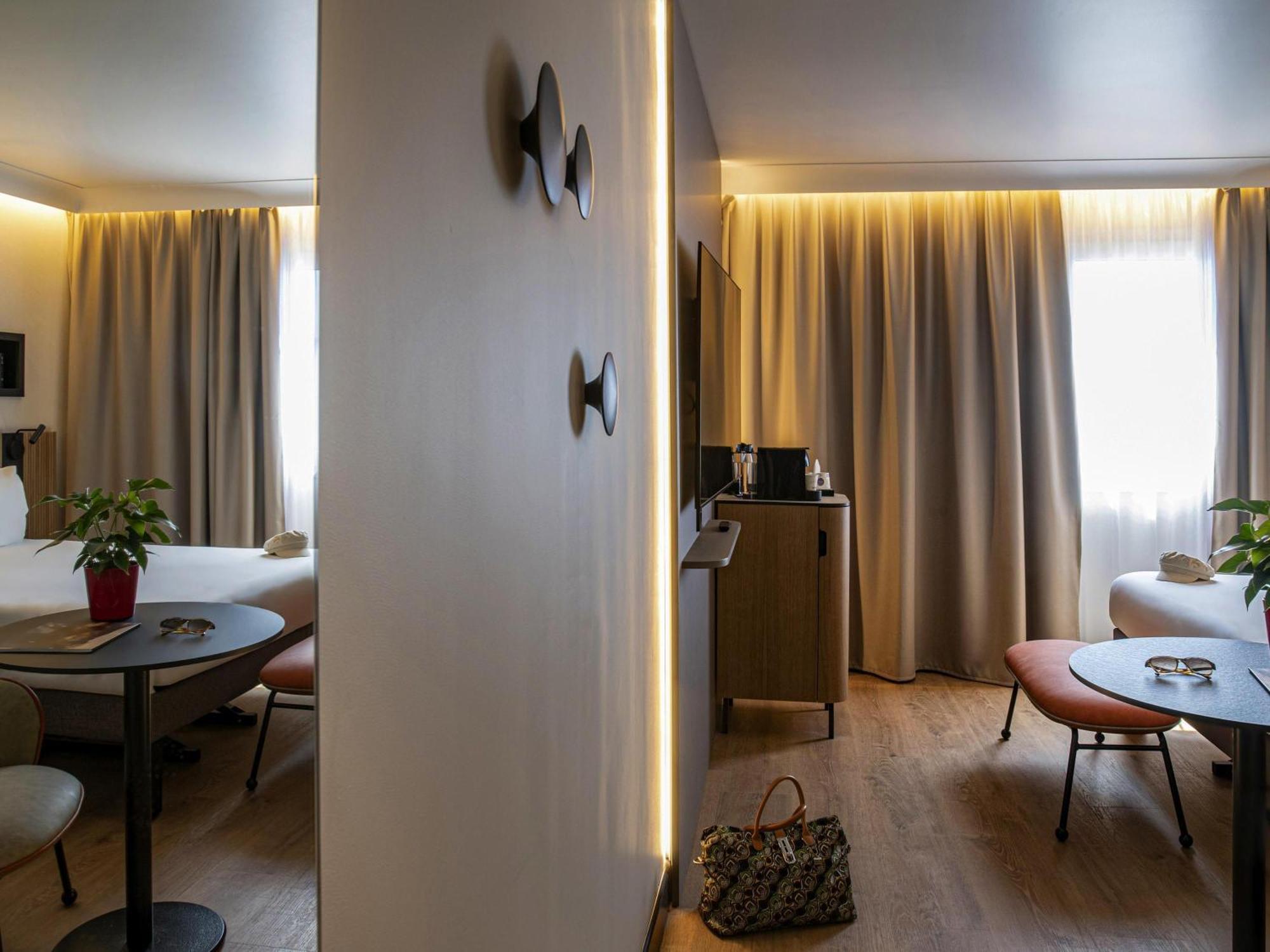 City Room