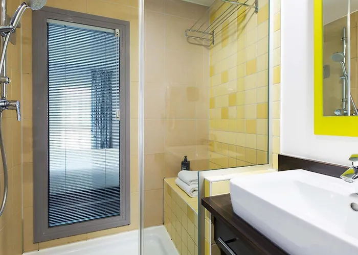 Ibis Styles Nice Centre Port